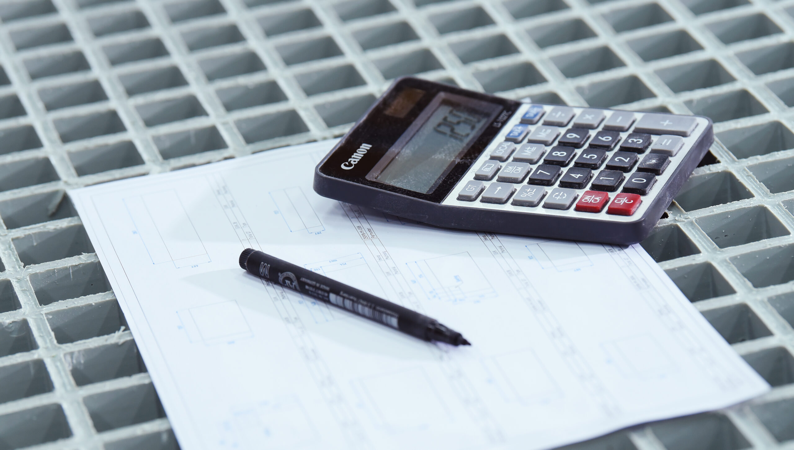 Kunststofroosters GVK GRP meet materiaal